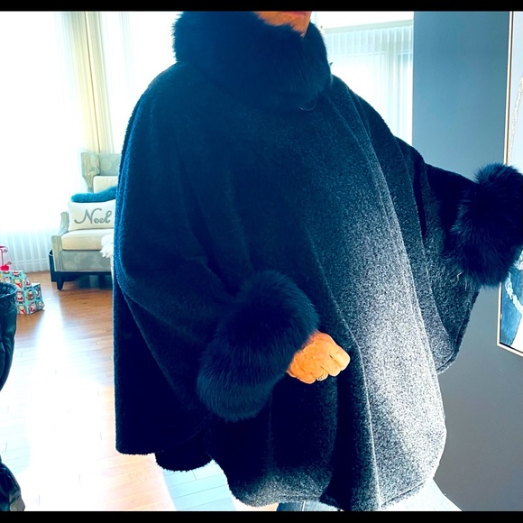 Midnight blue Sagafurs warm multi wear poncho - Picture 3 of 7